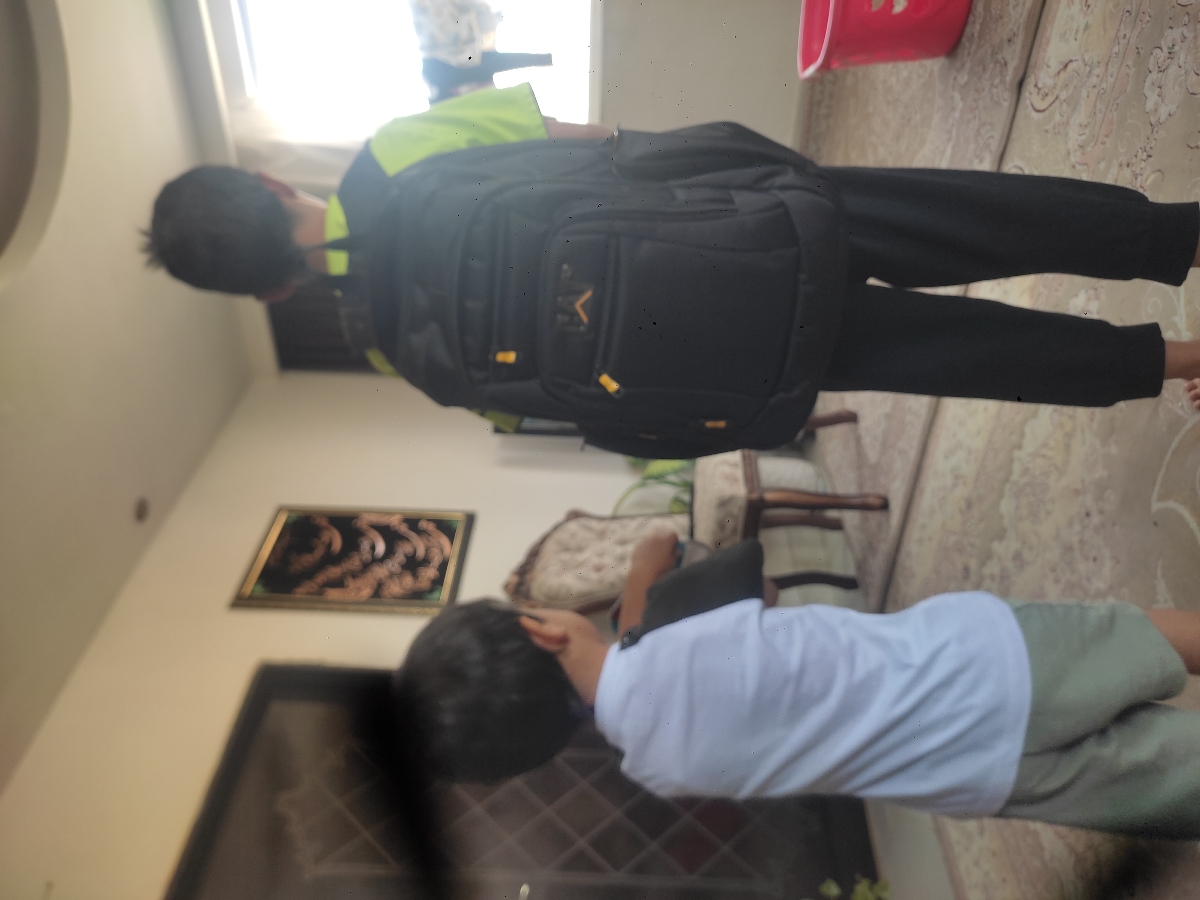 انقدر سلین رو زدم مچ دستم درد گرفت😔 انقدر سلین رو زدم مچ دستم درد گرفت😔