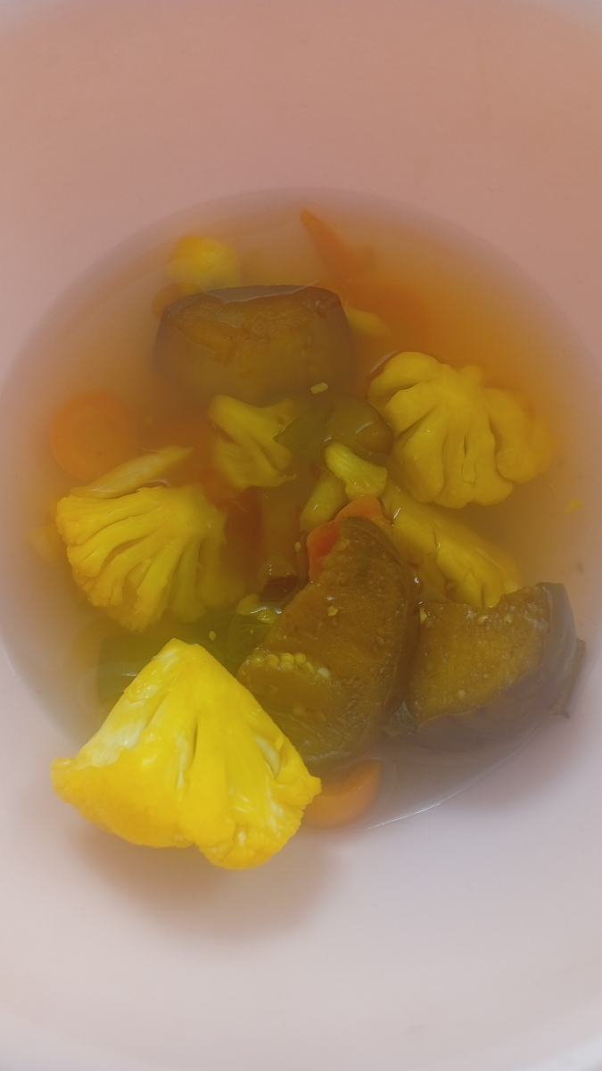 وقتی دلت میخواد باید همرو بخوری🥲😂