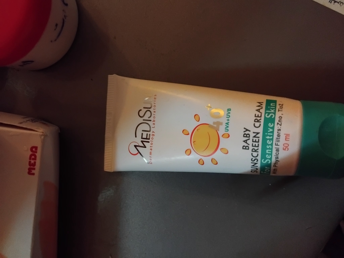 کک و مک و جوش و لک سفید رو صورت پسرمممم کک و مک و جوش و لک سفید رو صورت پسرمممم