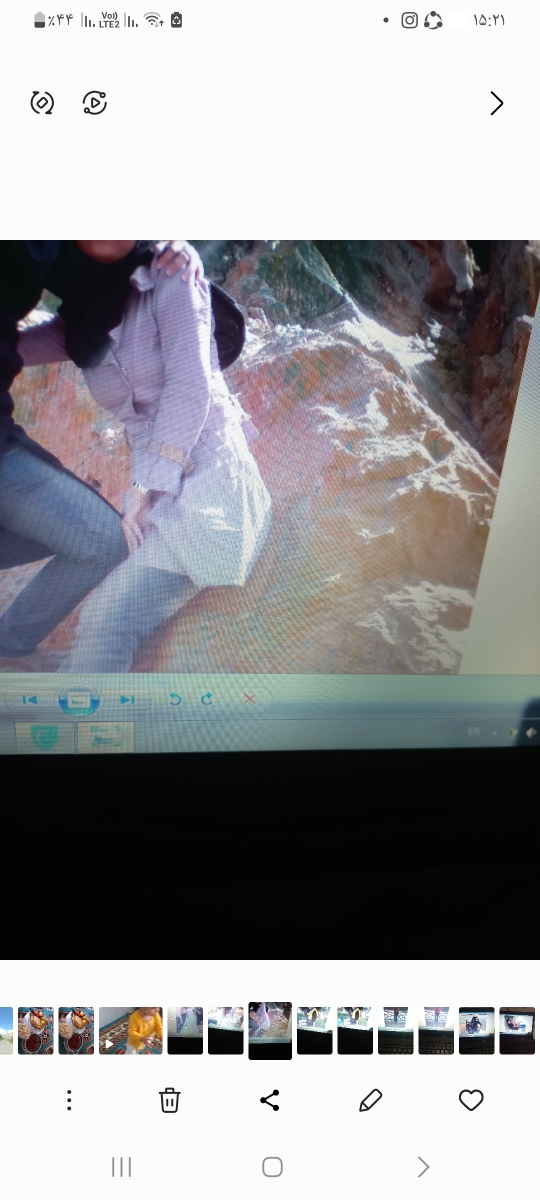 اینجا سایز ۳۶ بود هیچ کمر و شکم نداشتم حتی باسن هم نداشتم فقط سینه داشتم🤣🤣🤣