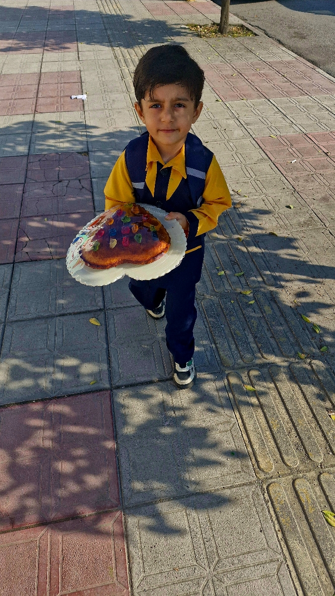 اینم کیک سهم دوستای پسرم بگمم پودر کیکه خخخخ