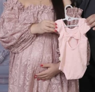 شکم من در اخرای ۳۵ هفته 😅