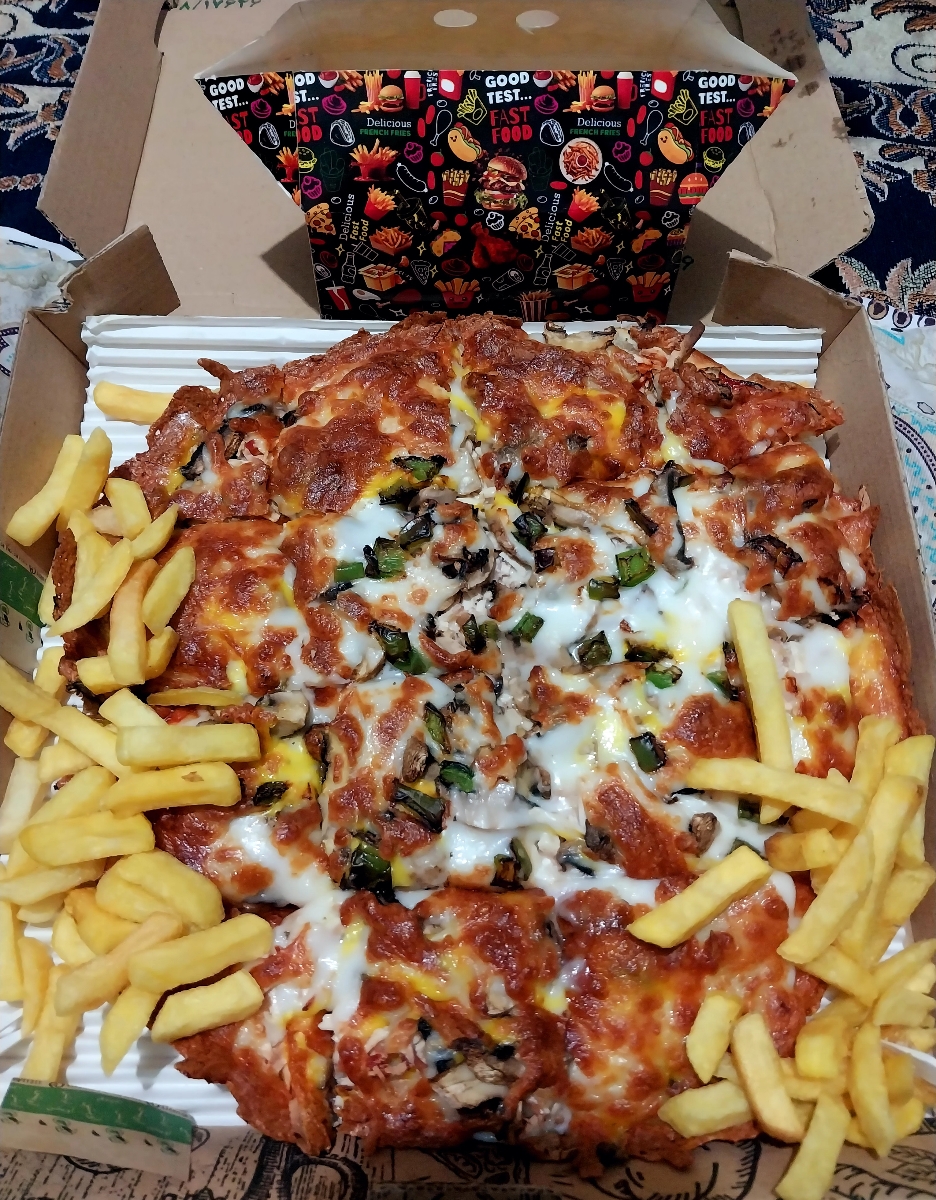 نصف شبِ دوتا شکمو