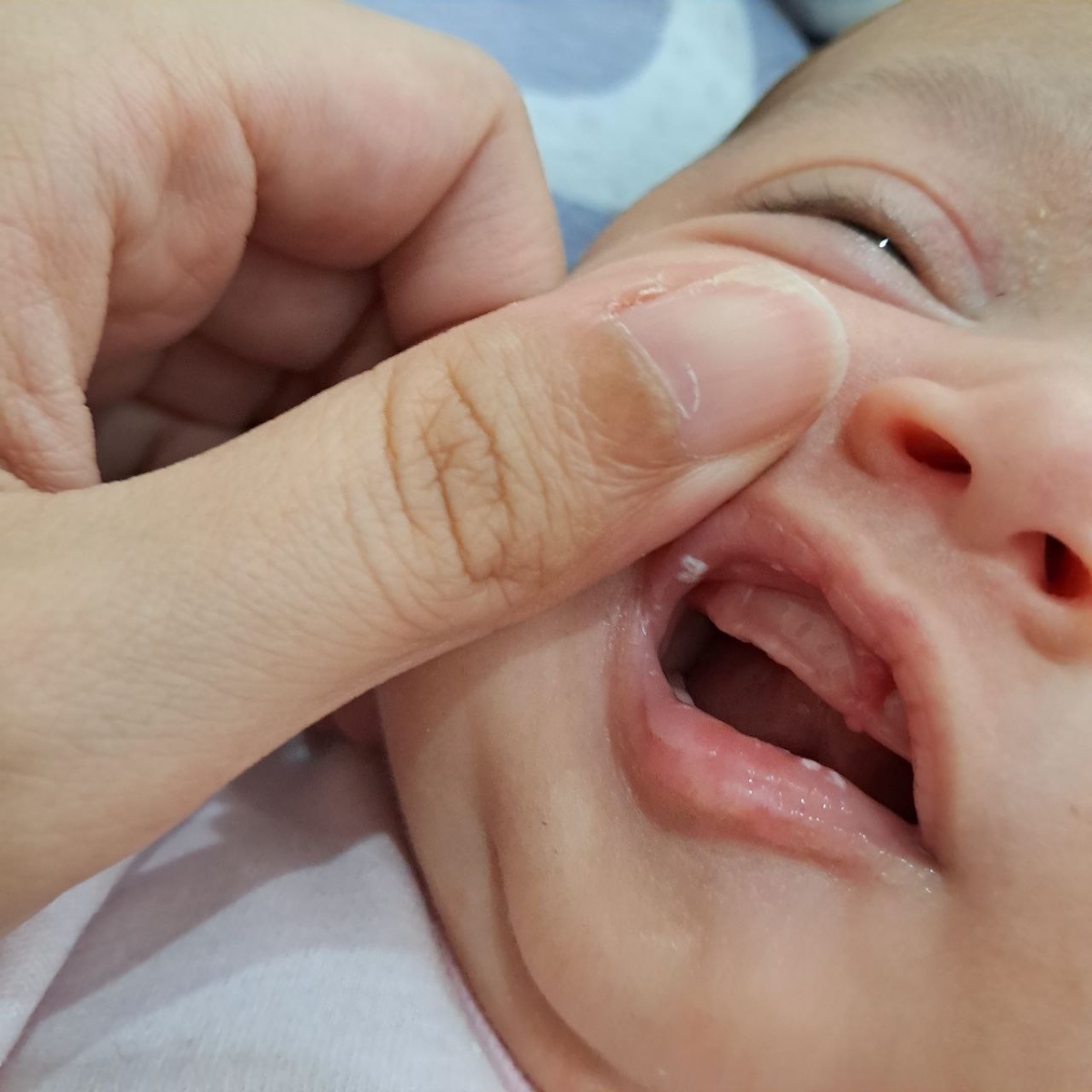 مامانای با تجربه بیاین بگین اینا چیه..؟؟ مامانای با تجربه بیاین بگین اینا چیه..؟؟