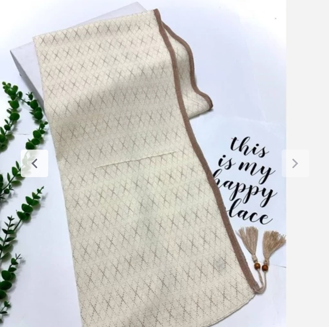 خانوما کدوم طرح این شال برشکا و پلیسه قشنگتره لایک کنید😘