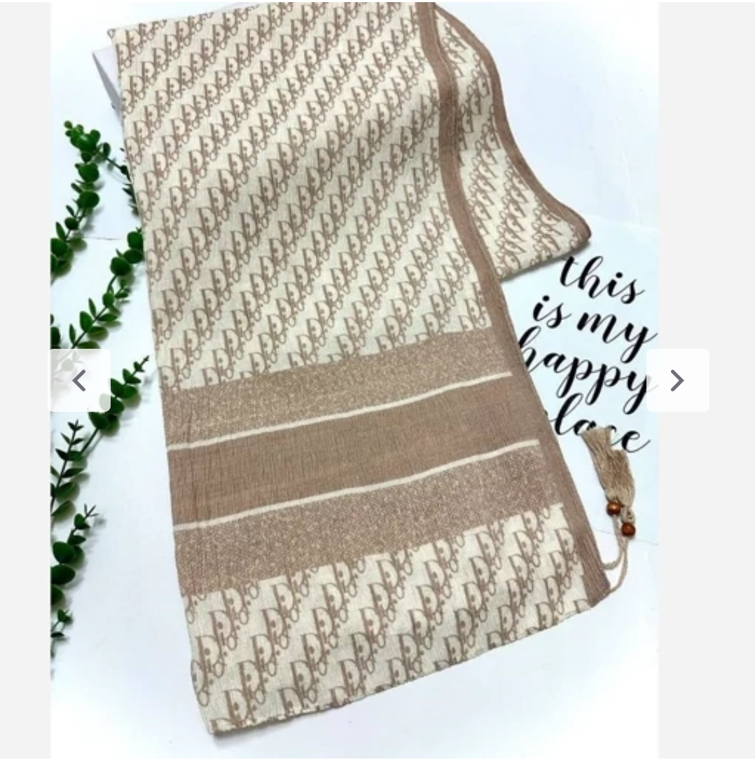 خانوما کدوم طرح این شال برشکا و پلیسه قشنگتره لایک کنید😘