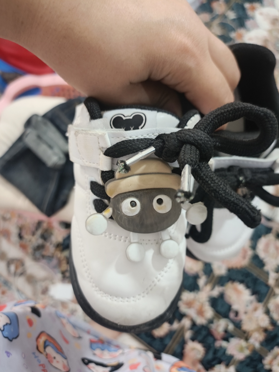 جایی و میشناسید عروسک برای روی کفش داشته باشه؟