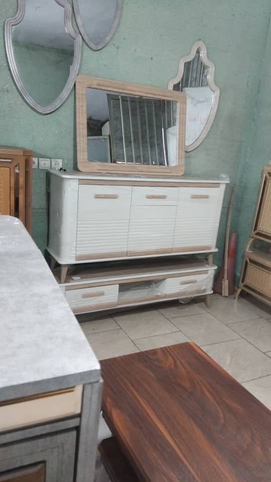 دوستان لطفا بین این دوتا نظر بدید دوستان لطفا بین این دوتا نظر بدید