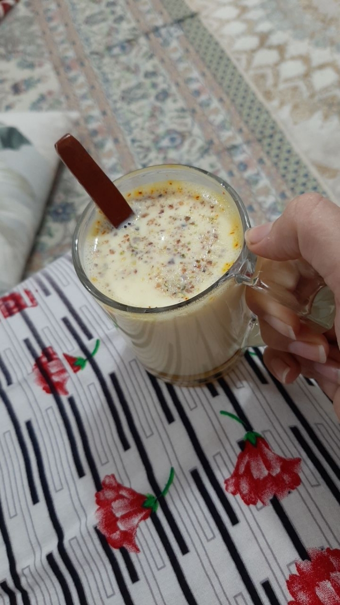 در این حد رنگ زعفرونش...دم نکردم همینجوری ریختم داخلش در این حد رنگ زعفرونش...دم نکردم همینجوری ریختم داخلش