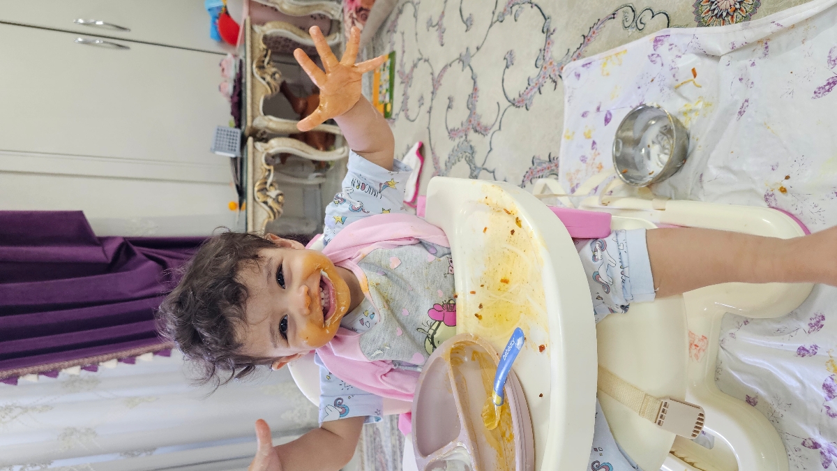 اینجا حدود یکسالش بوده و تمام غذاشو خودش خورده اینجا حدود یکسالش بوده و تمام غذاشو خودش خورده