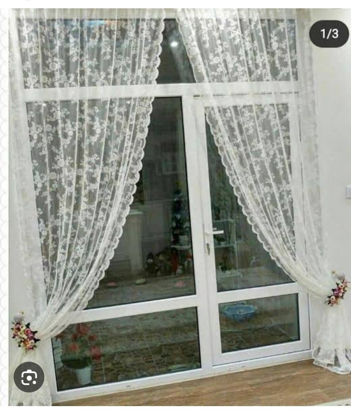 سلام دوستای گلم پرده الان چی مده ؟بنظرتون درب سالن رو چ‌پرده ای بزنیم ک قشنگ بشه