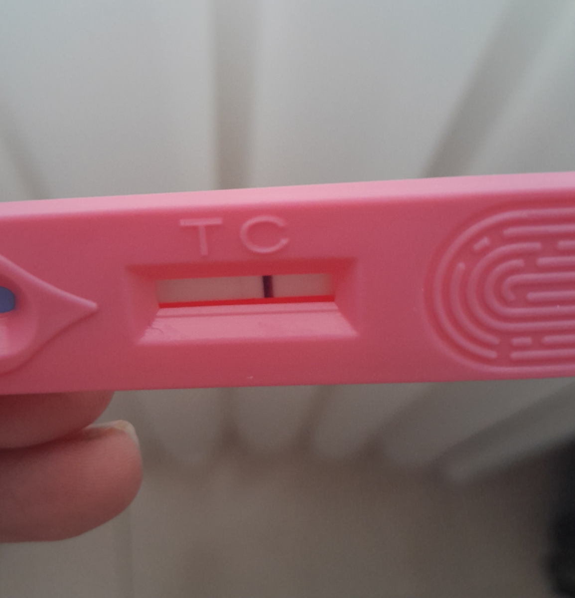 بیبی چک زدم نمیدونم مثبت یا منفی میشه کمکم کنید بیبی چک زدم نمیدونم مثبت یا منفی میشه کمکم کنید