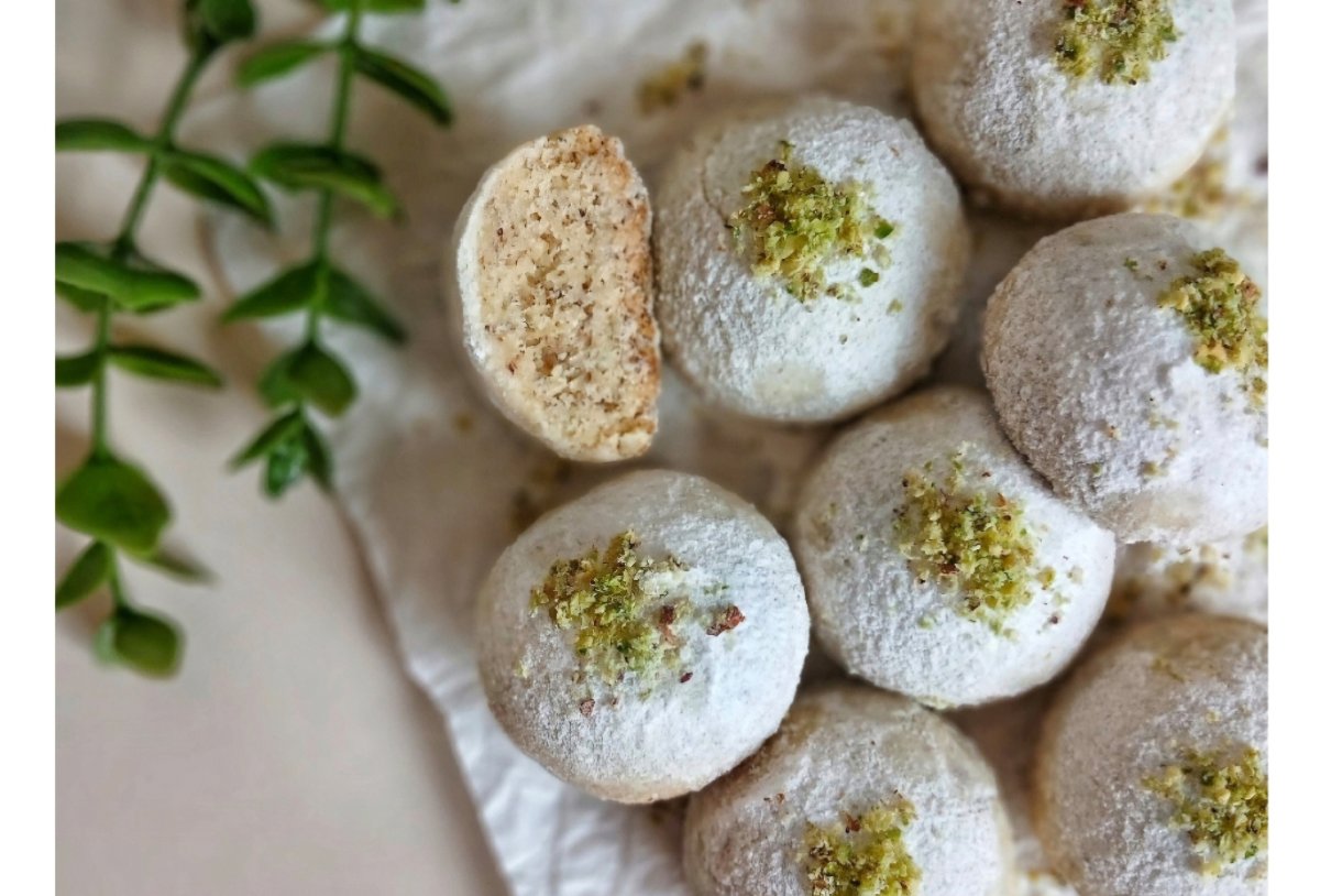 شیرینی آردی گردویی شیرینی آردی گردویی