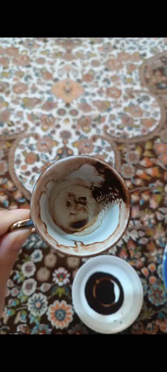 کیااا استاد فال قهوه هستن 😍😅 کیااا استاد فال قهوه هستن 😍😅