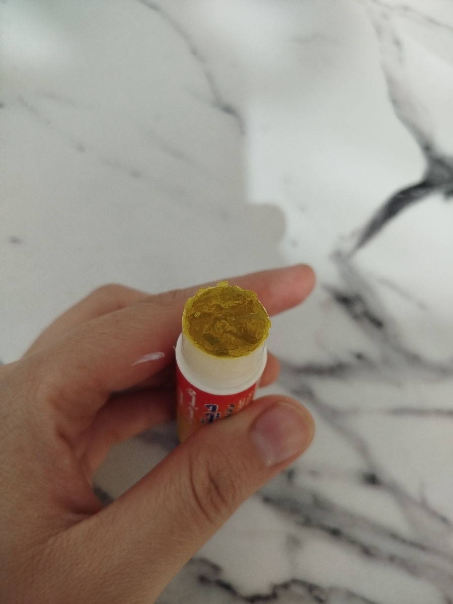 قلم دفاع حشرات رو اگه زبون بزنه بچه چی میشه